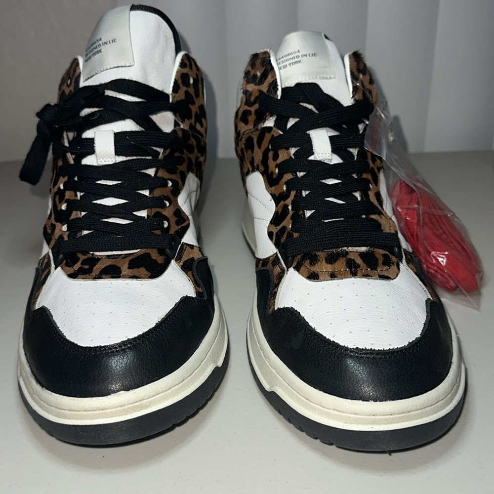 STEVE MADDEN ELY MULTI NEW, size 12, very comfy, last one!